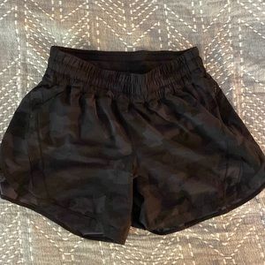 Lululemon Track That 5” - Camo